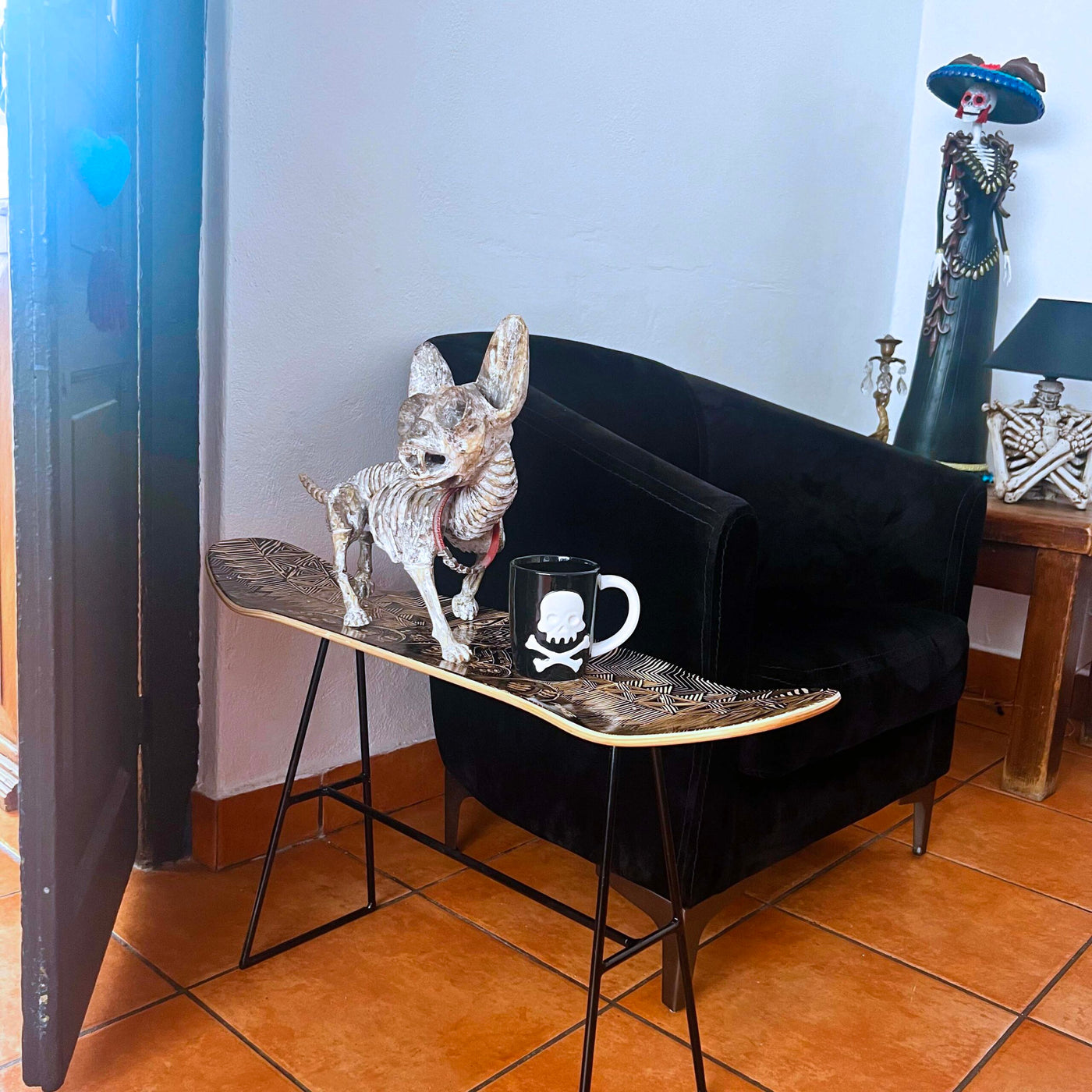 Banqueta o mesa auxiliar de Otros Mundos